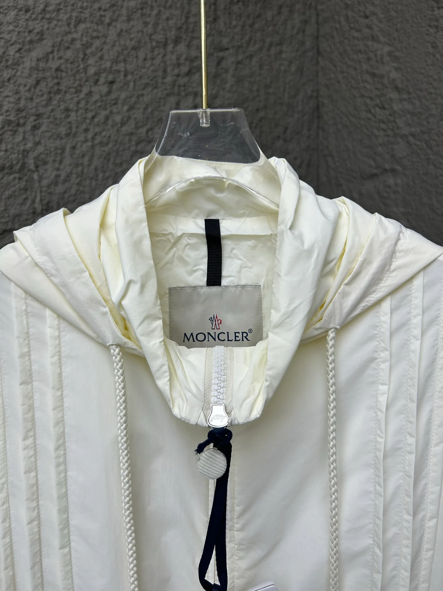 Куртки И Пуховики Женские Moncler 11317711