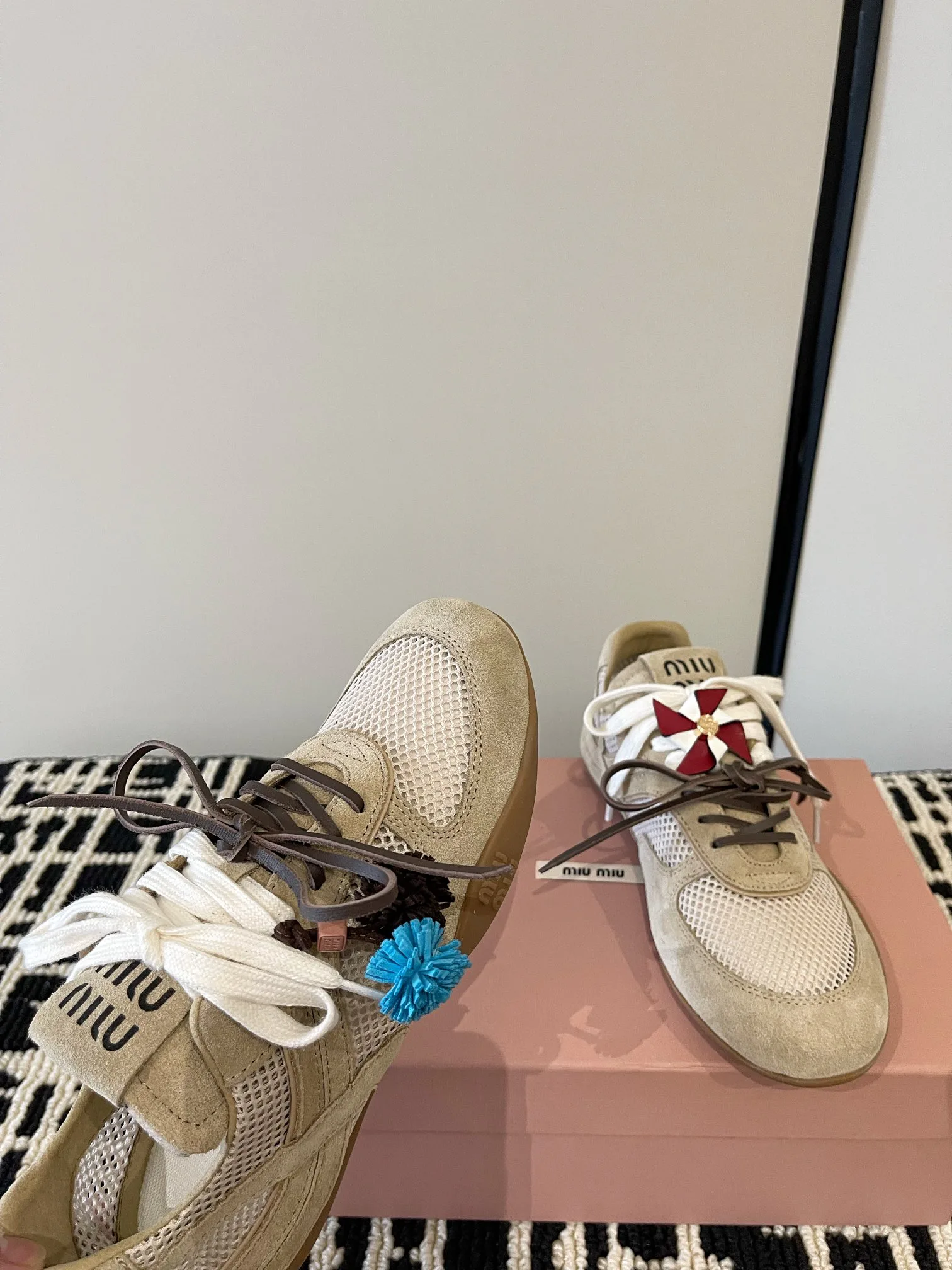 Кроссовки Женские Miu Miu 10991297