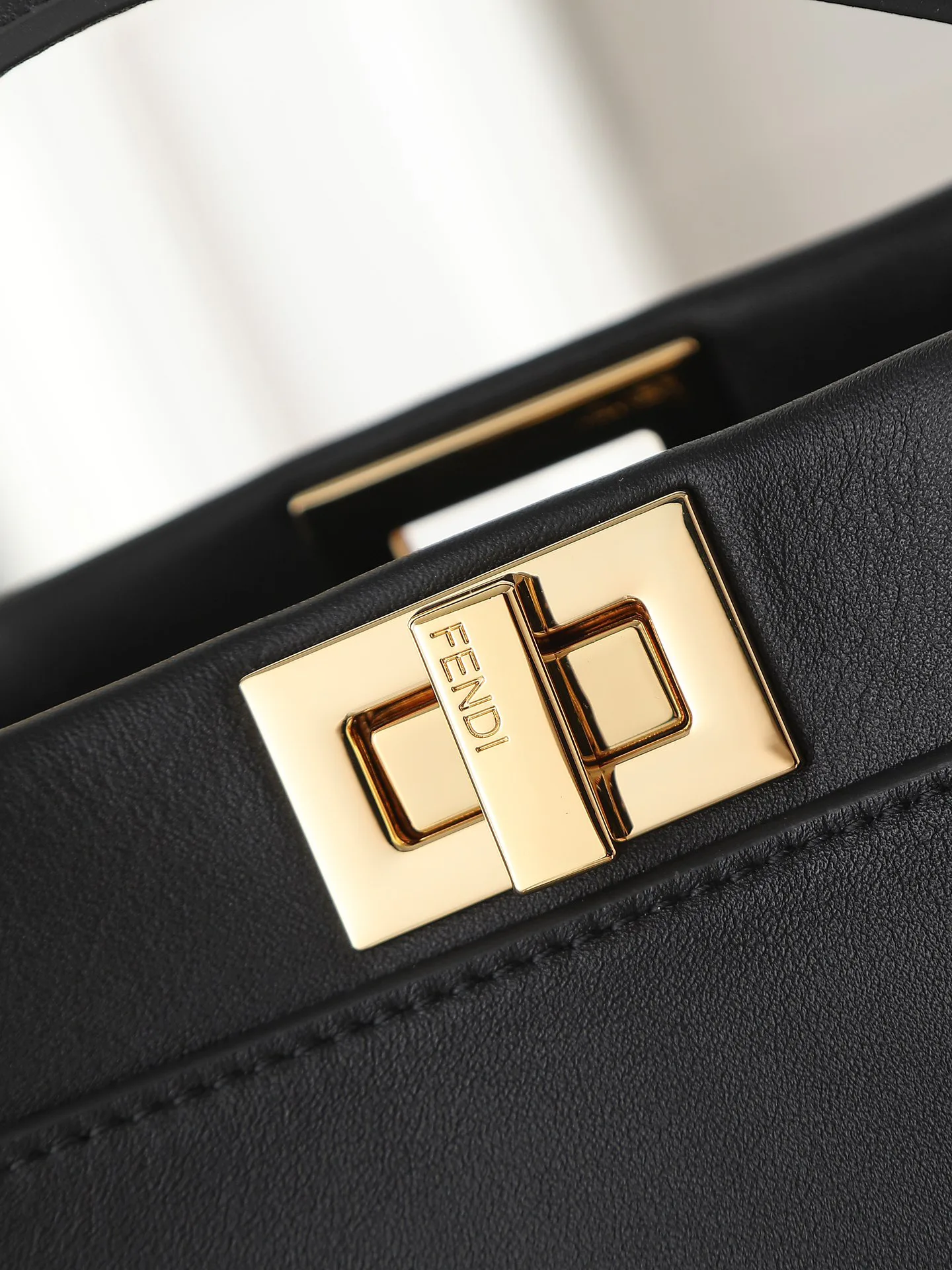 Классические Сумки Женские Fendi 10644811