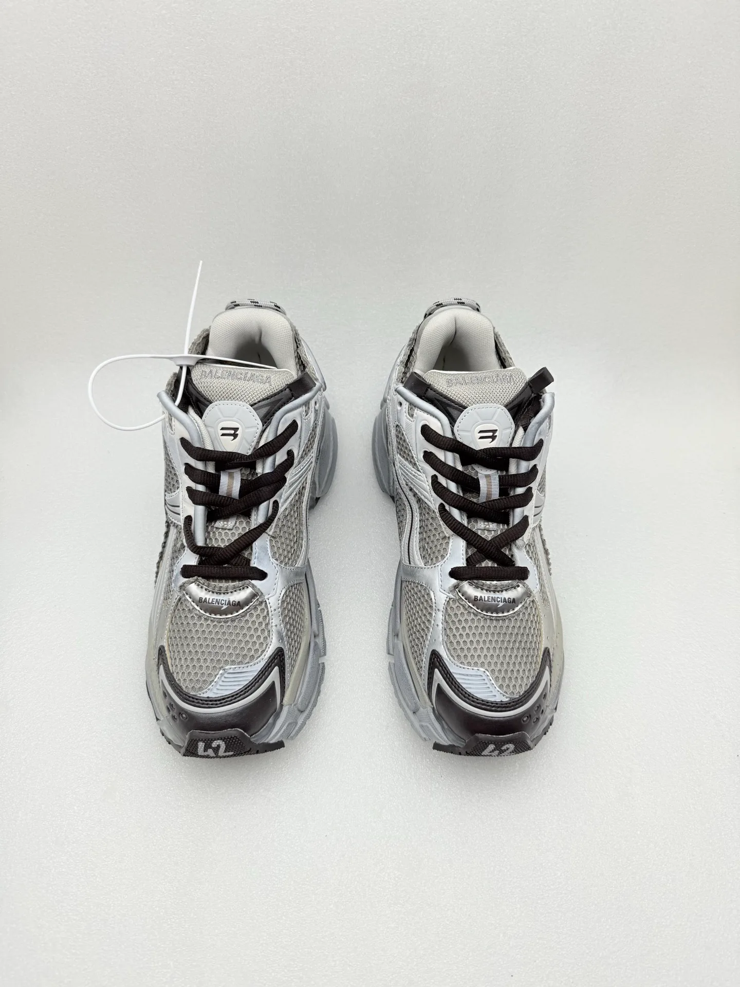 Кроссовки Женские Balenciaga 18589193