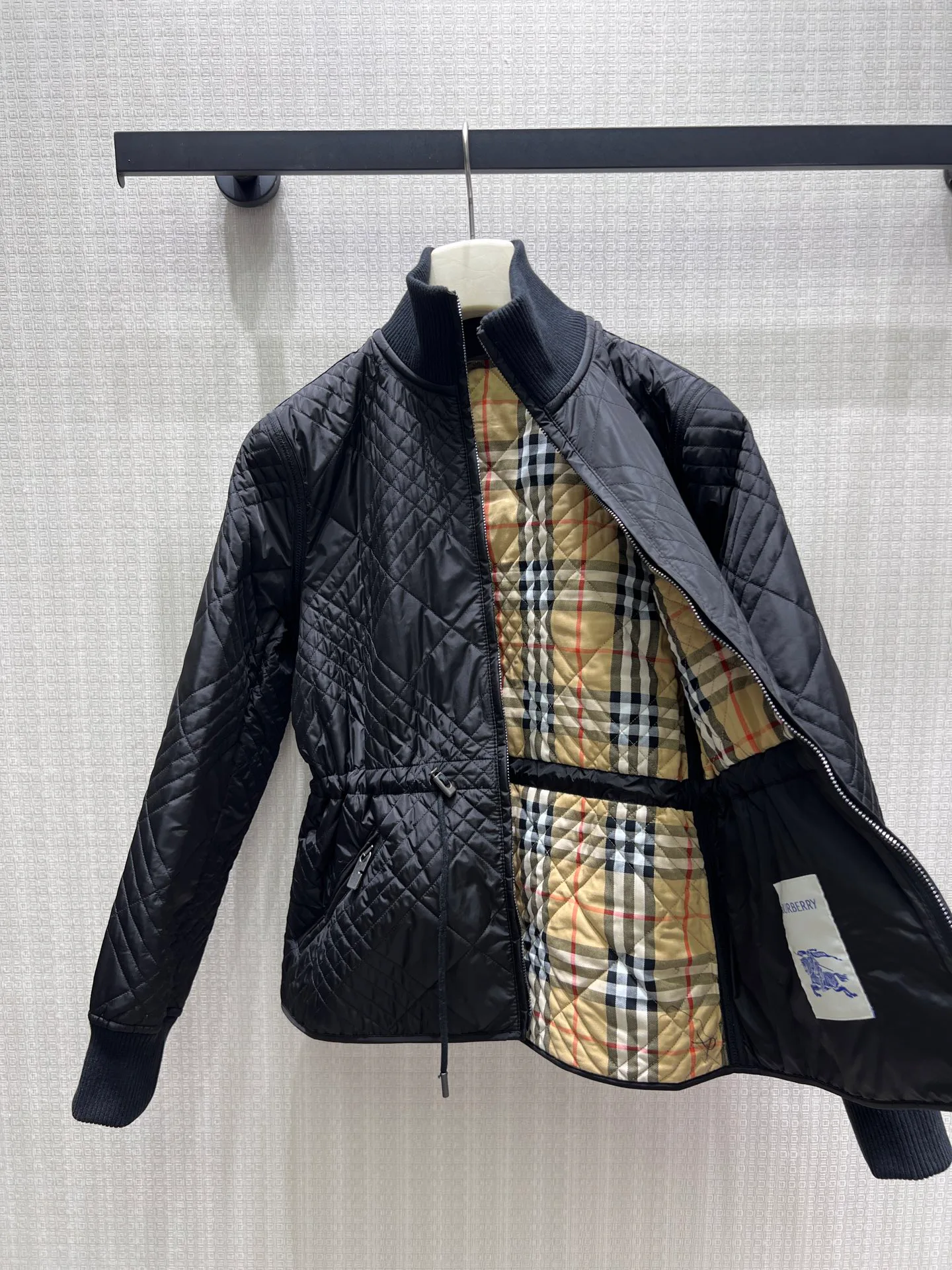 Куртки И Пуховики Женские Burberry 19097378