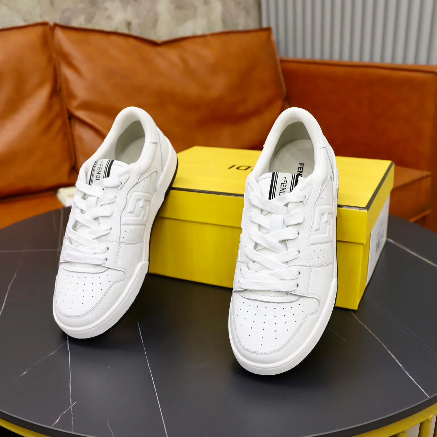 Кроссовки Женские Fendi 18516273