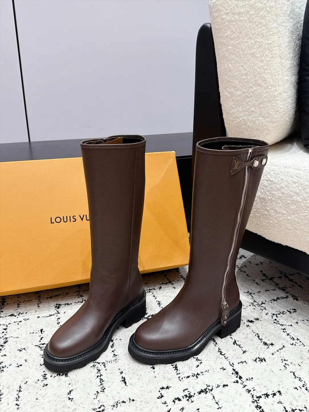 Сапоги Женские Louis Vuitton 18454481