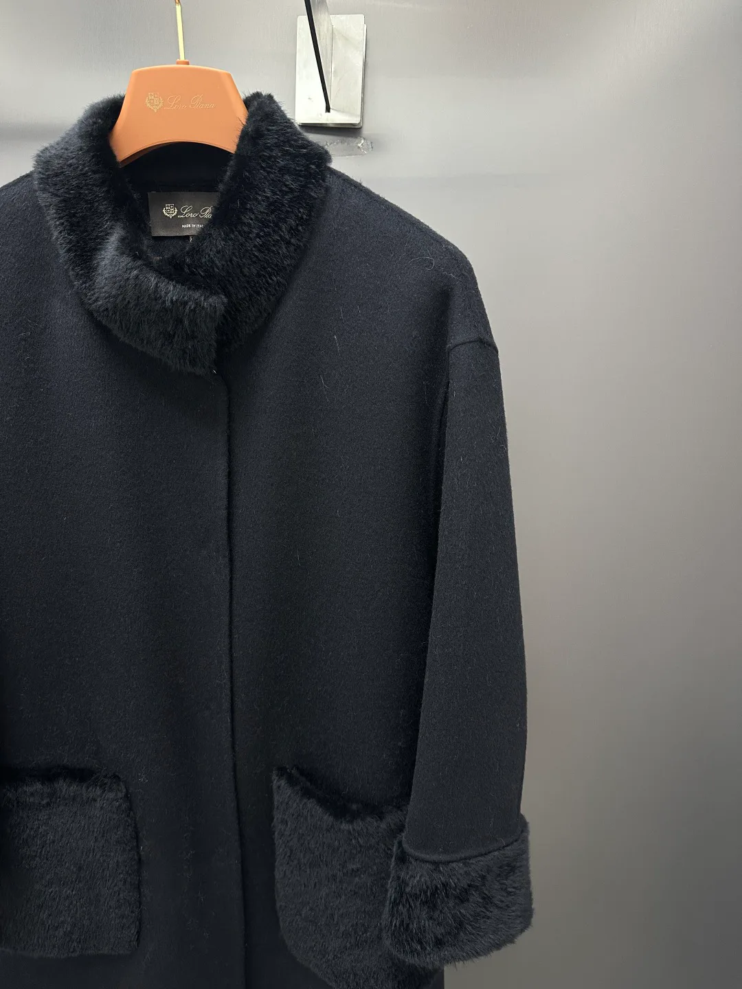 Пальто Женские Loro Piana 18456311