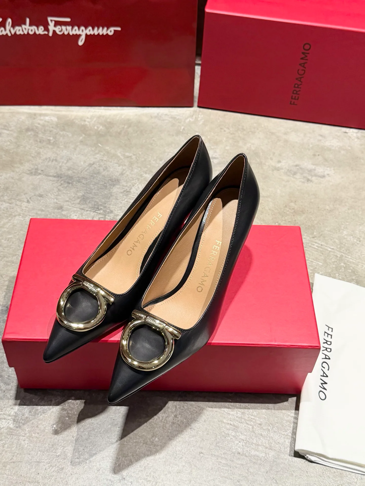 Туфли Женские Salvatore Ferragamo 17897967