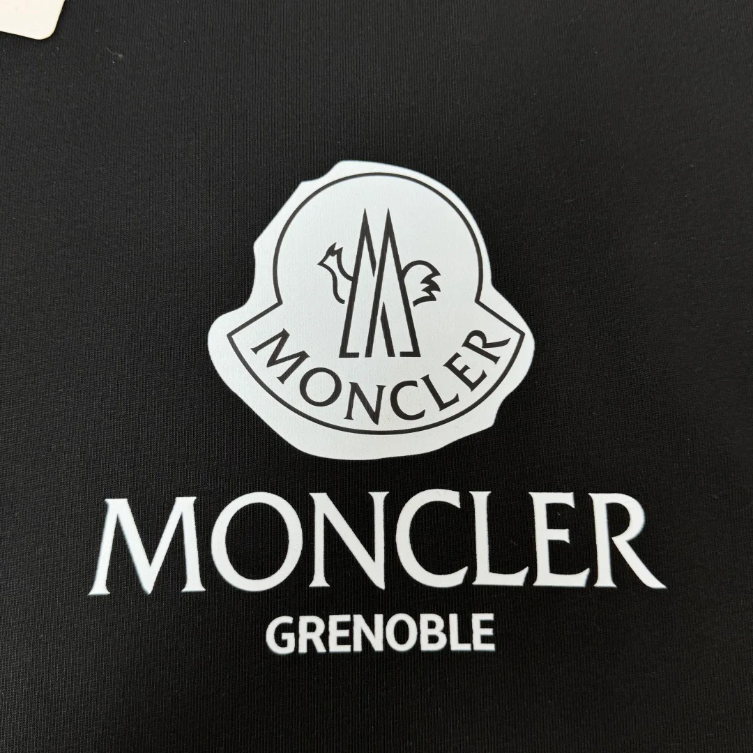 Футболки Женские Moncler 10292177