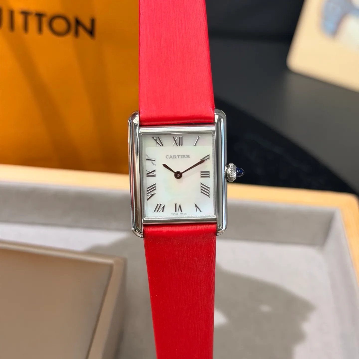 Часы Женские Cartier 18362047