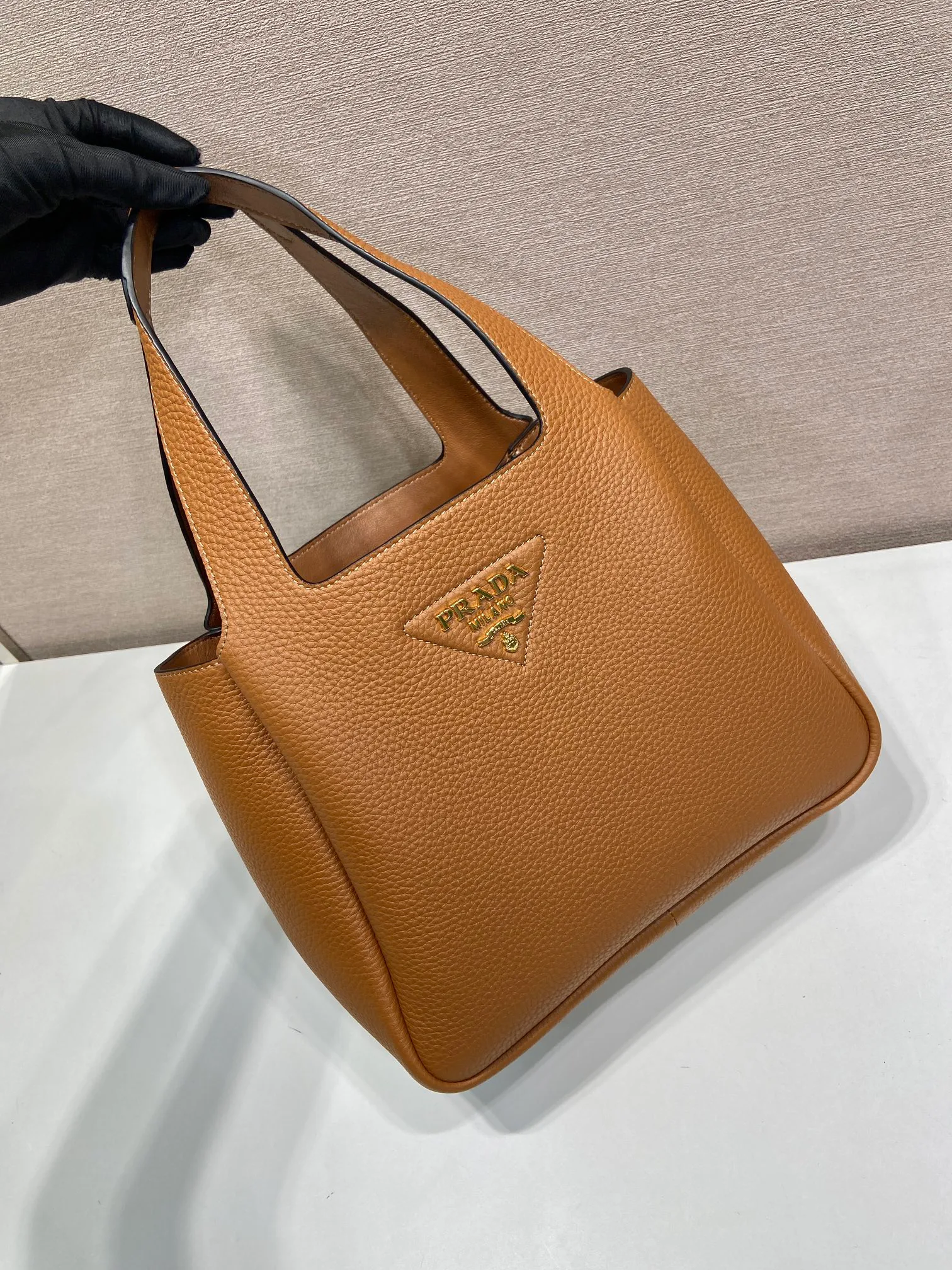 Классические Сумки Женские Prada 11449118