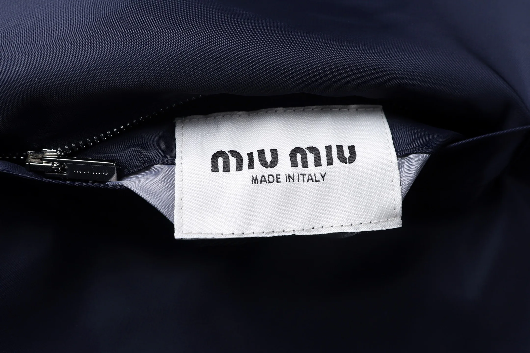 Куртки И Пуховики Женские Miu Miu 18458211