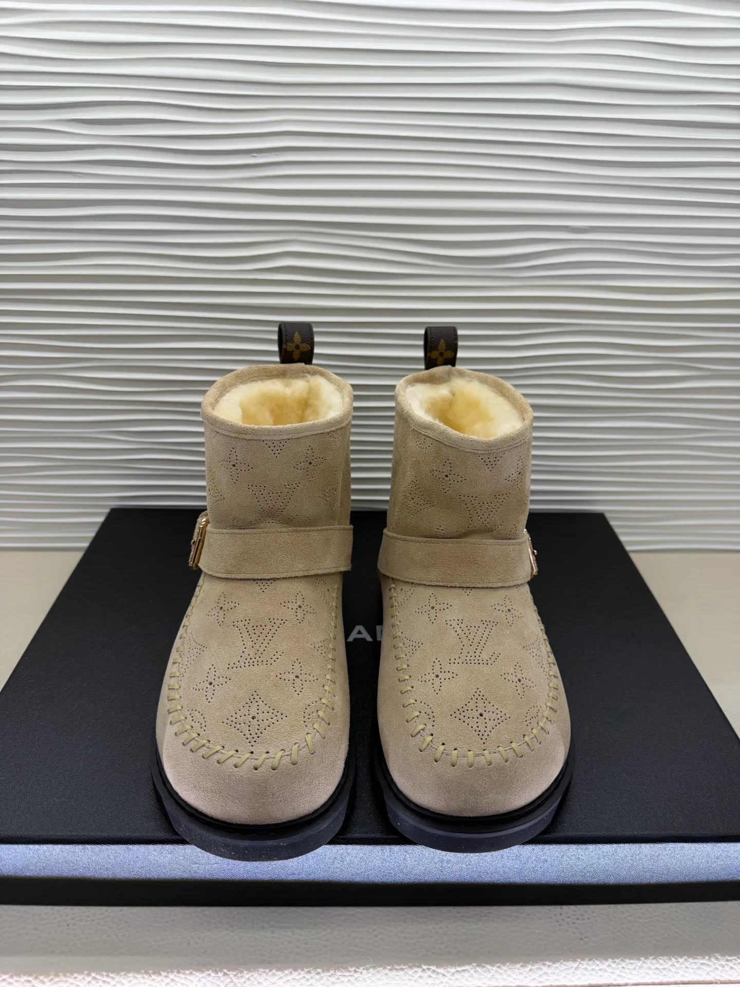 Угги Женские Louis Vuitton 19270855