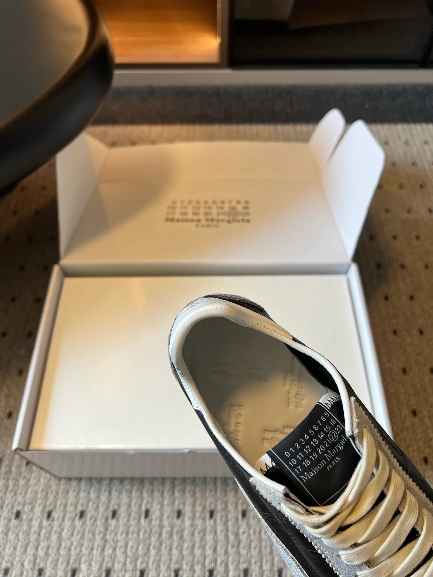 Кроссовки Женские Maison Margiela 17523636