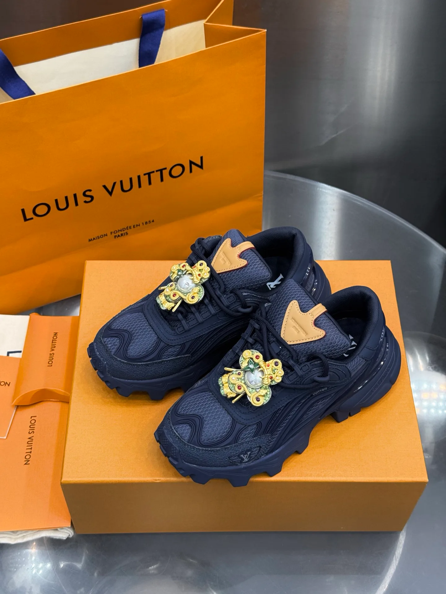 Кроссовки Женские Louis Vuitton 18202600