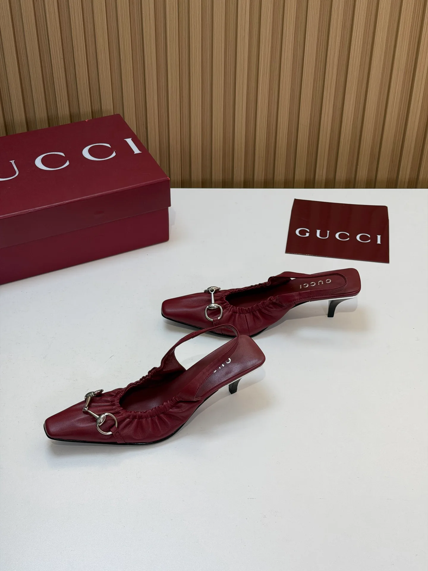 Туфли Женские Gucci 17903786