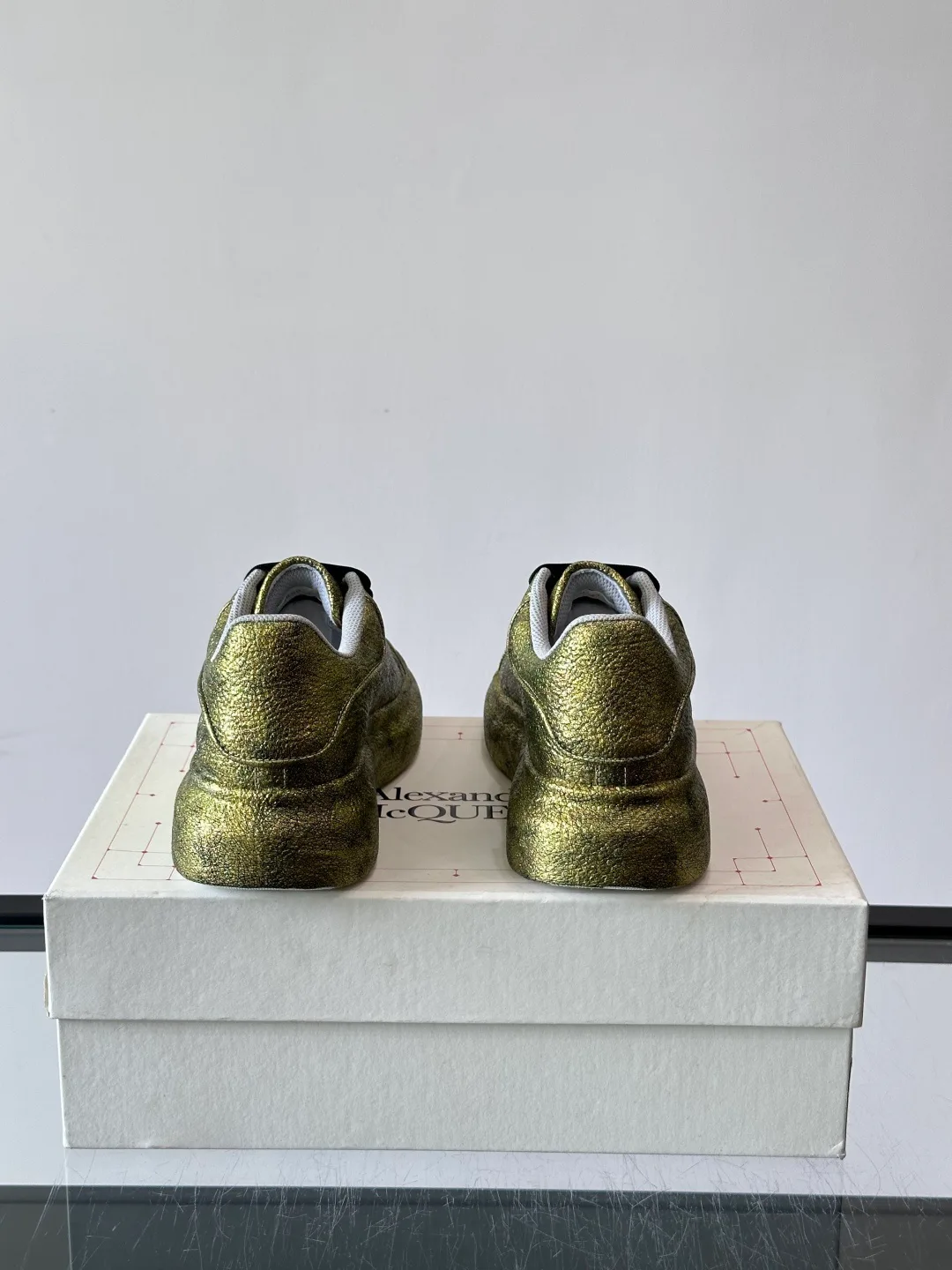 Кроссовки Женские Alexander Mcqueen 17447541
