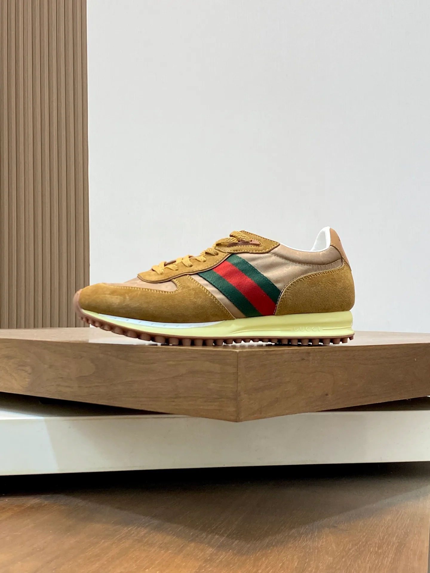 Кроссовки Мужские Gucci 13182410