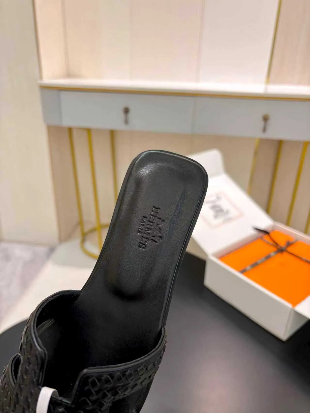 Шлепанцы Женские Hermes 379534