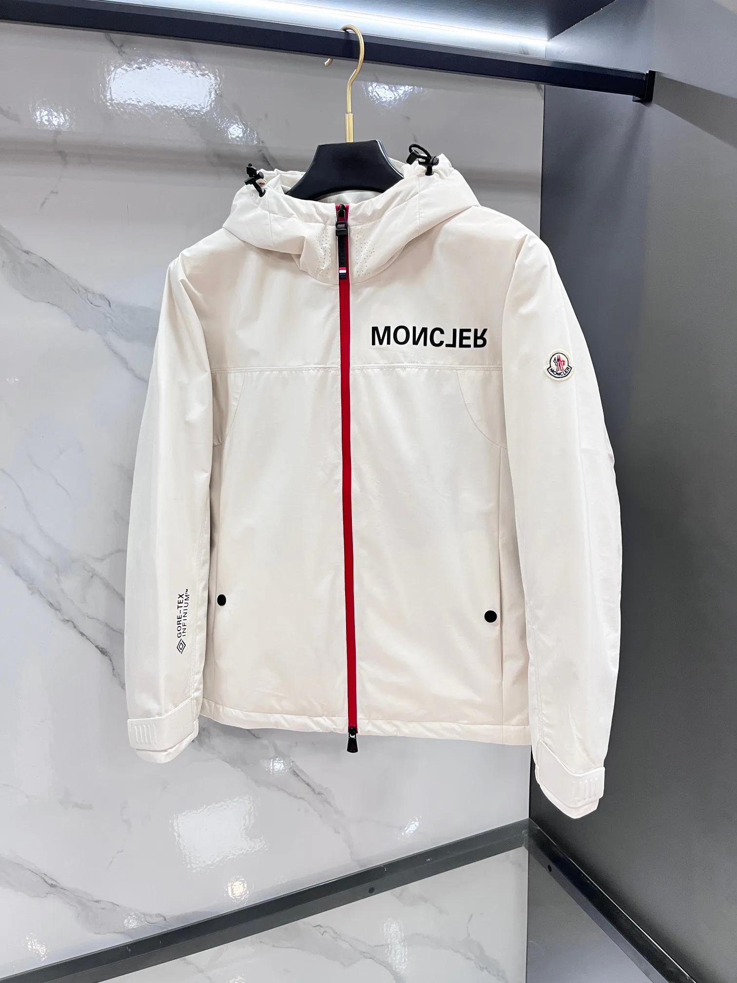Куртки И Пуховики Мужские Moncler 1138625