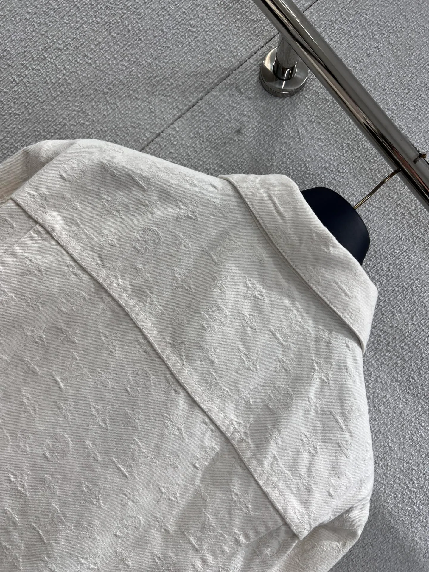 Куртки И Пуховики Женские Louis Vuitton 1331146