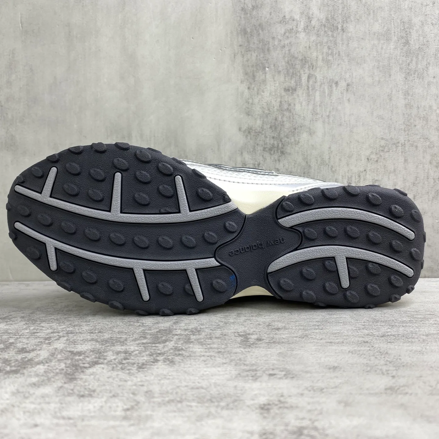 Кроссовки Женские New Balance 17963597