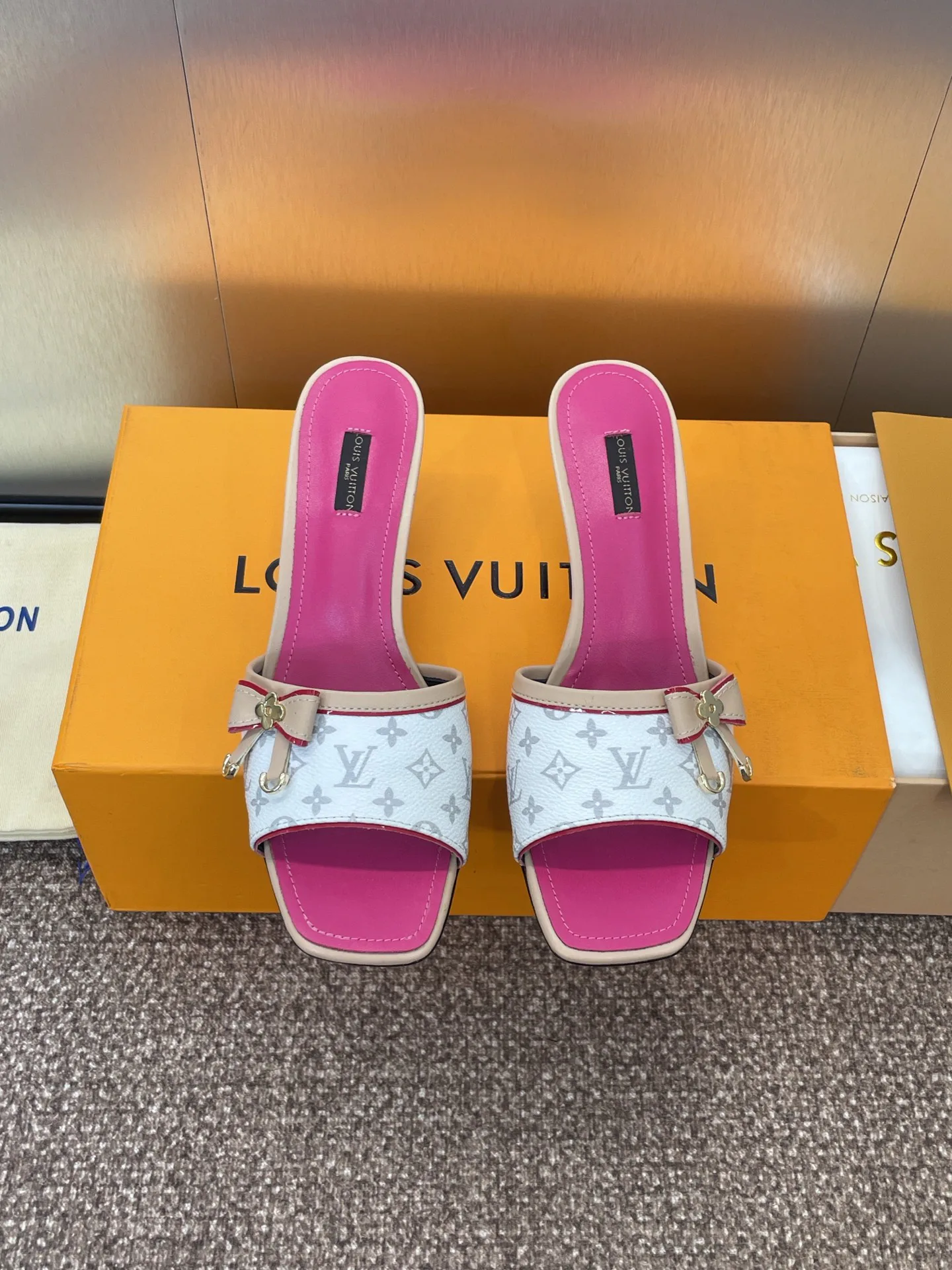 Босоножки Женские Louis Vuitton 36319