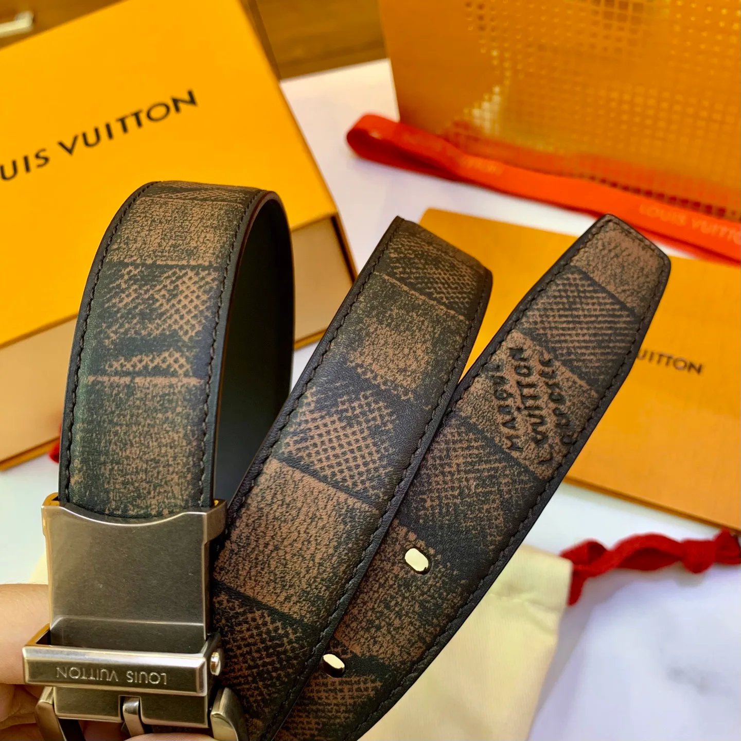 Ремни Louis Vuitton 17682178