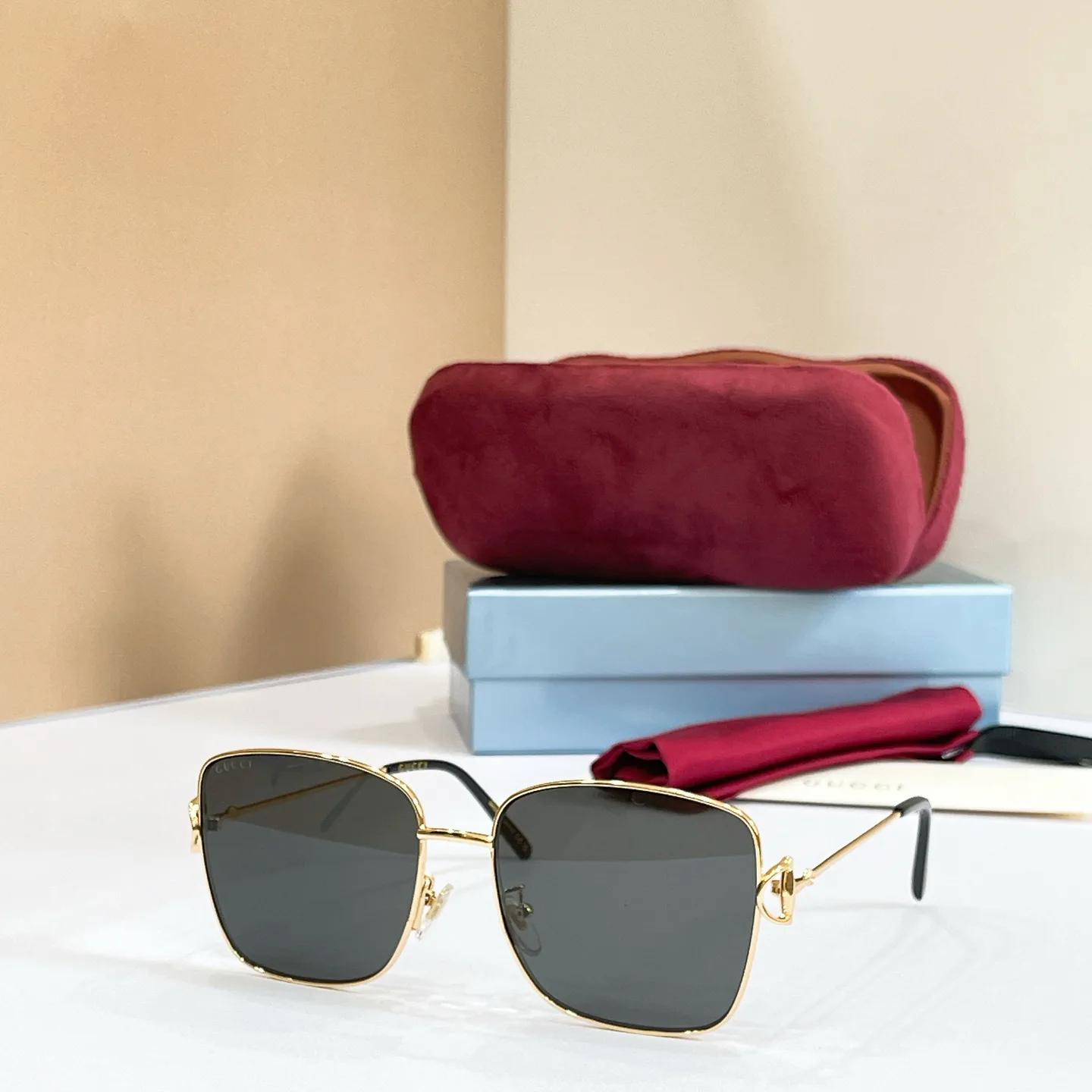 Очки Gucci 17495897