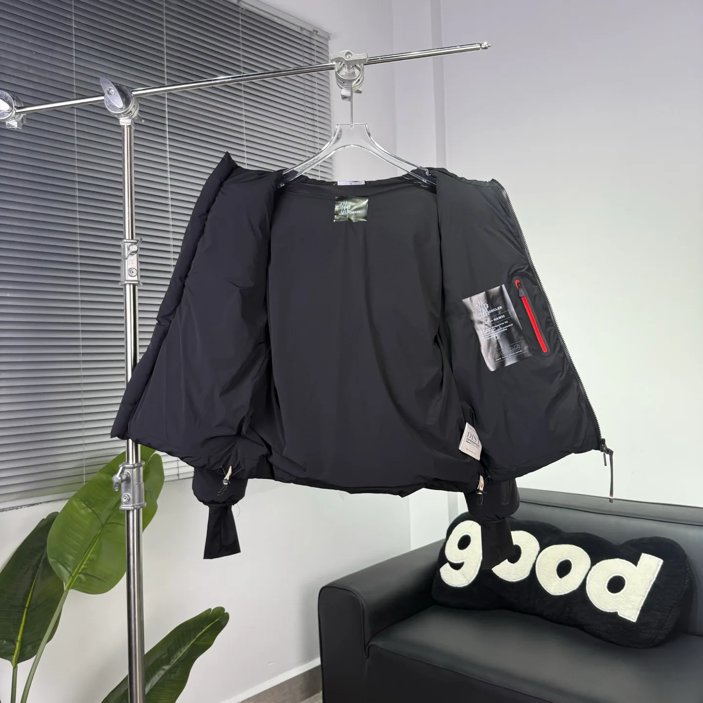 Куртки И Пуховики Женские Moncler 18415689
