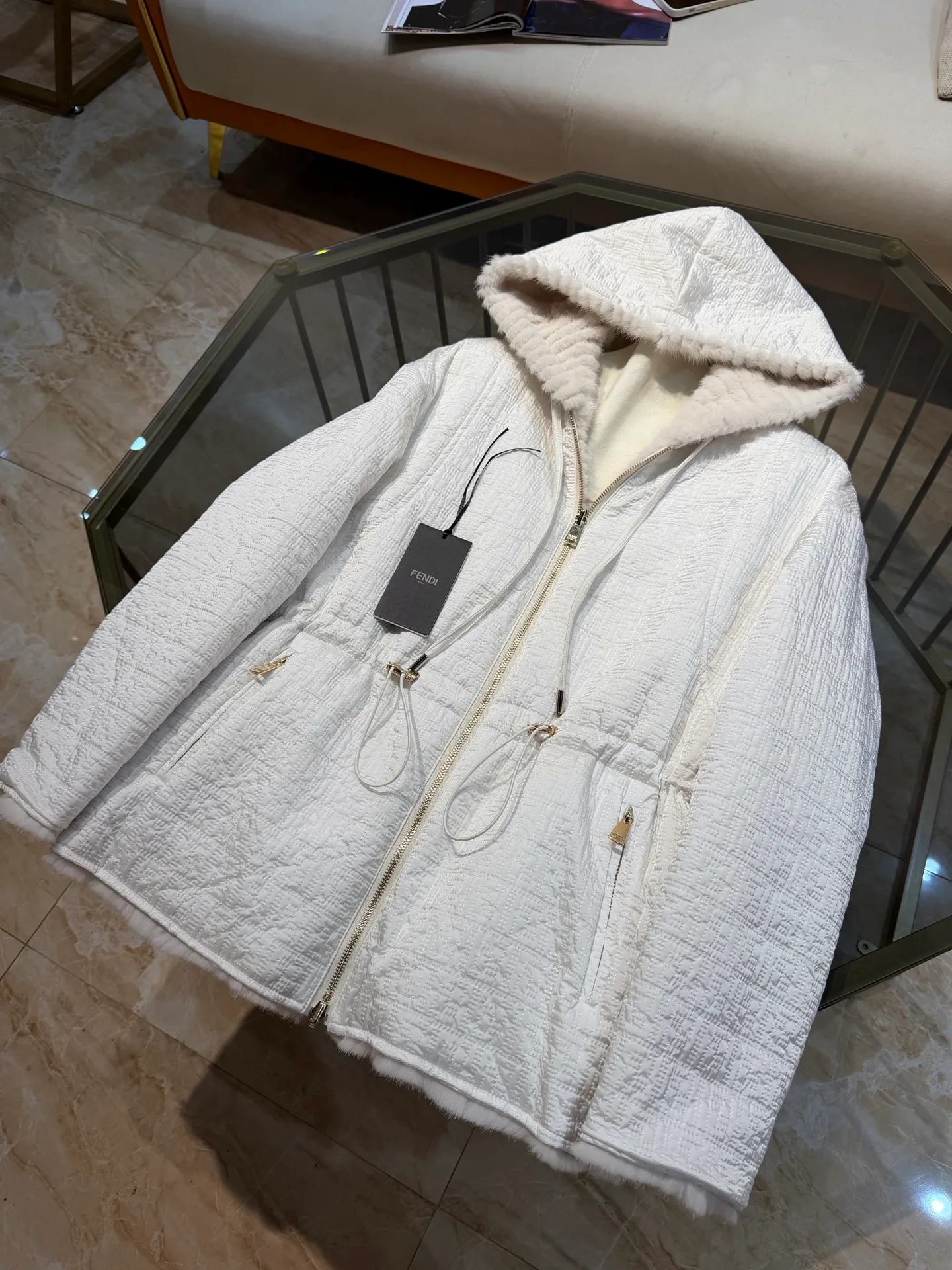 Куртки И Пуховики Женские Fendi 19505544