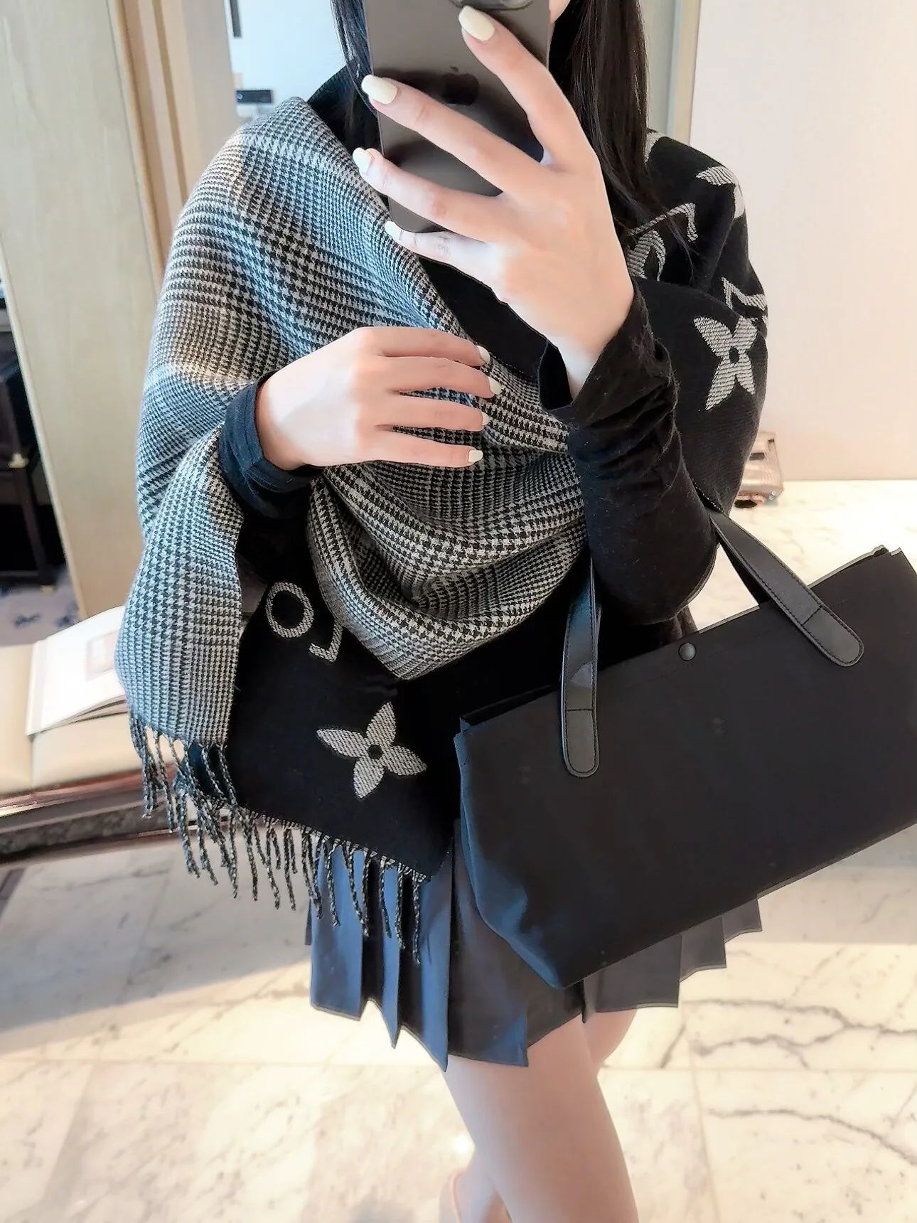 Шарфы Louis Vuitton 18003018