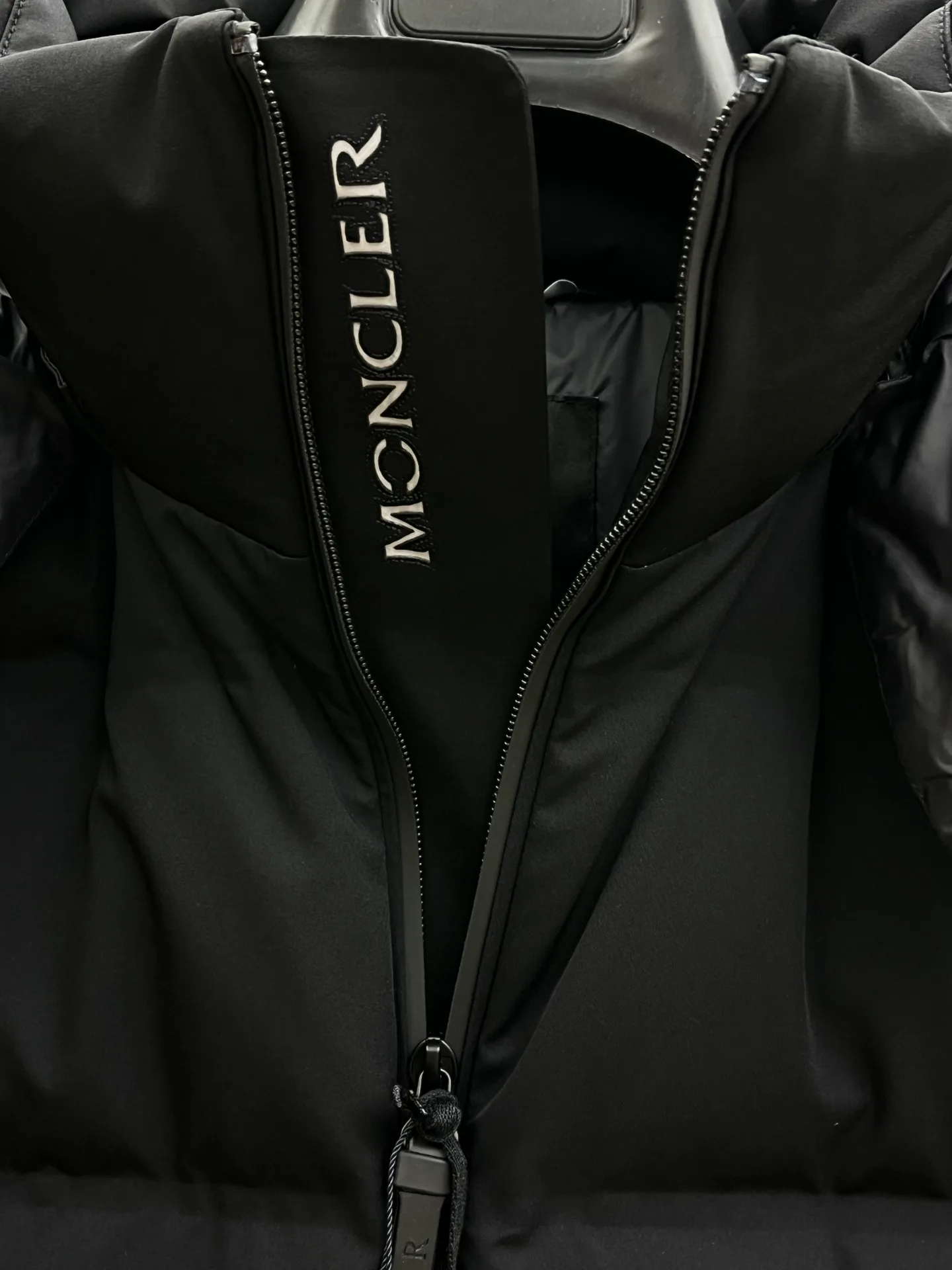 Куртки И Пуховики Мужские Moncler 18194605