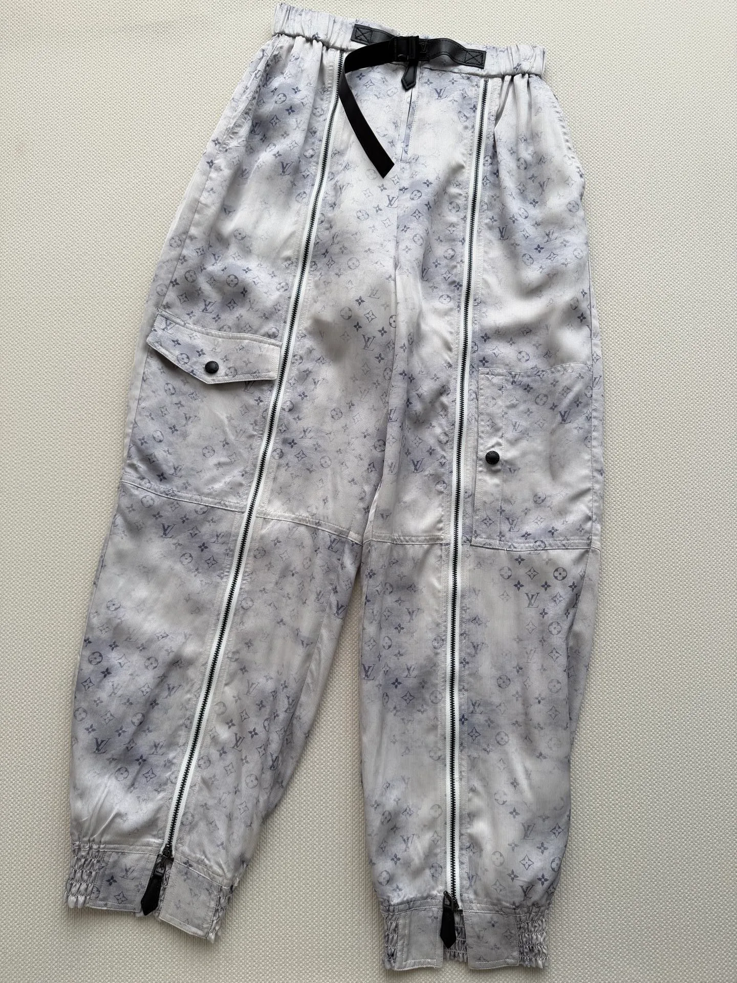 Брюки Женские Louis Vuitton 17307672