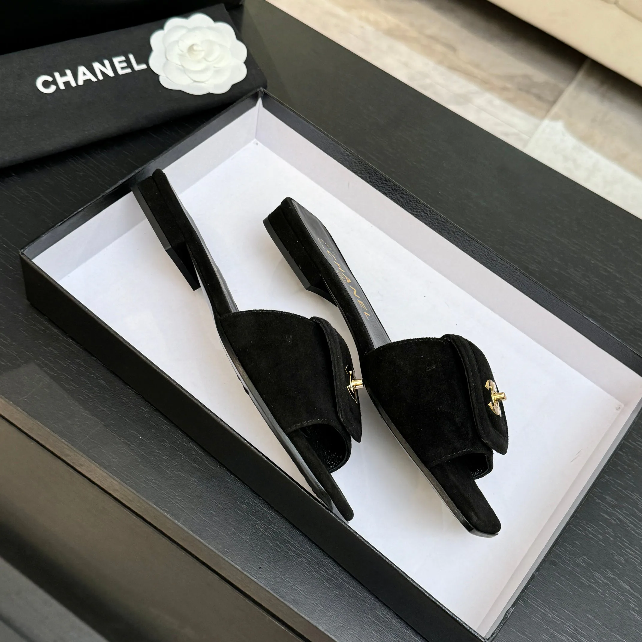Шлепанцы Женские Chanel 12208627