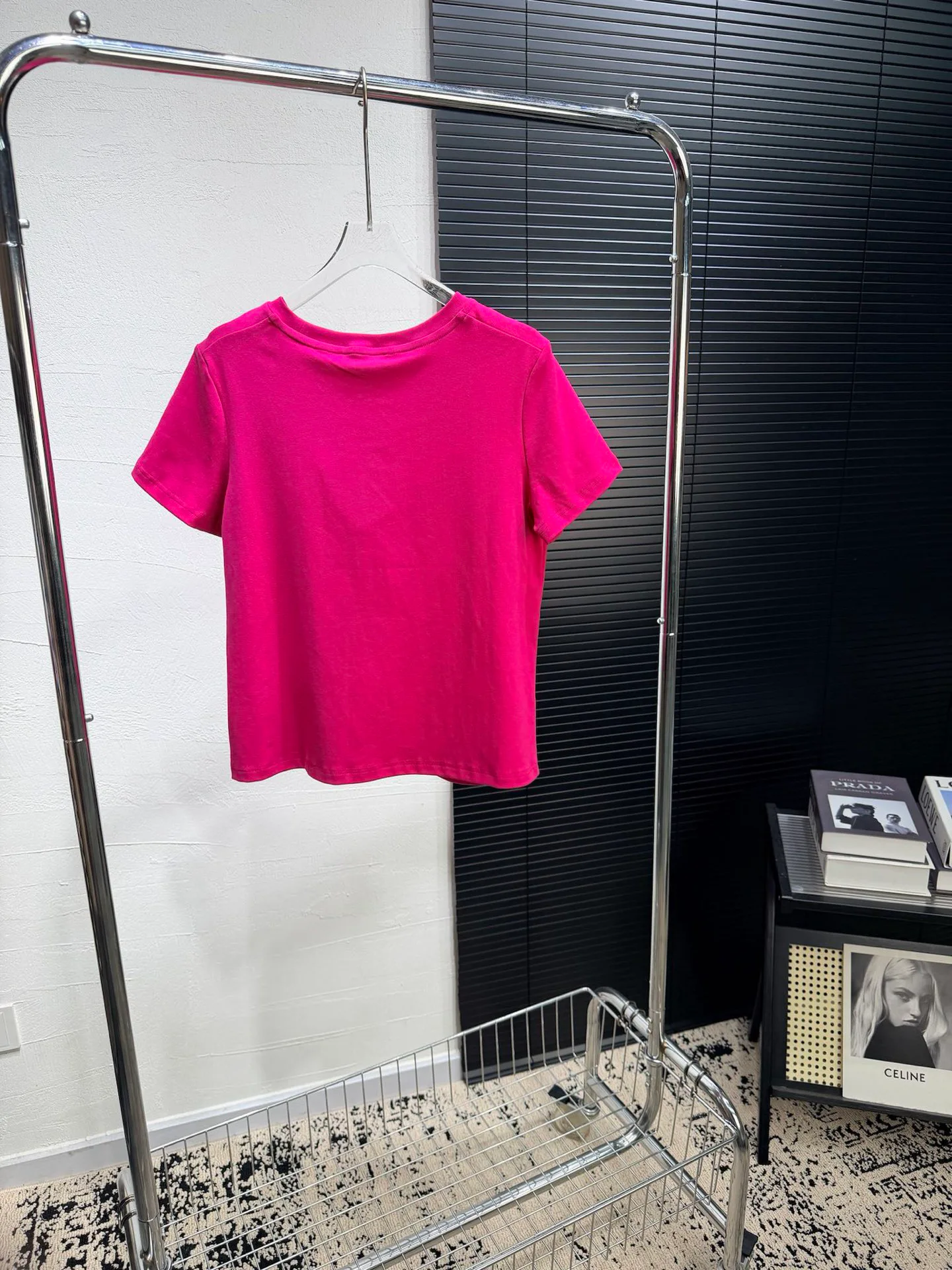 Футболки Женские Prada 9443385