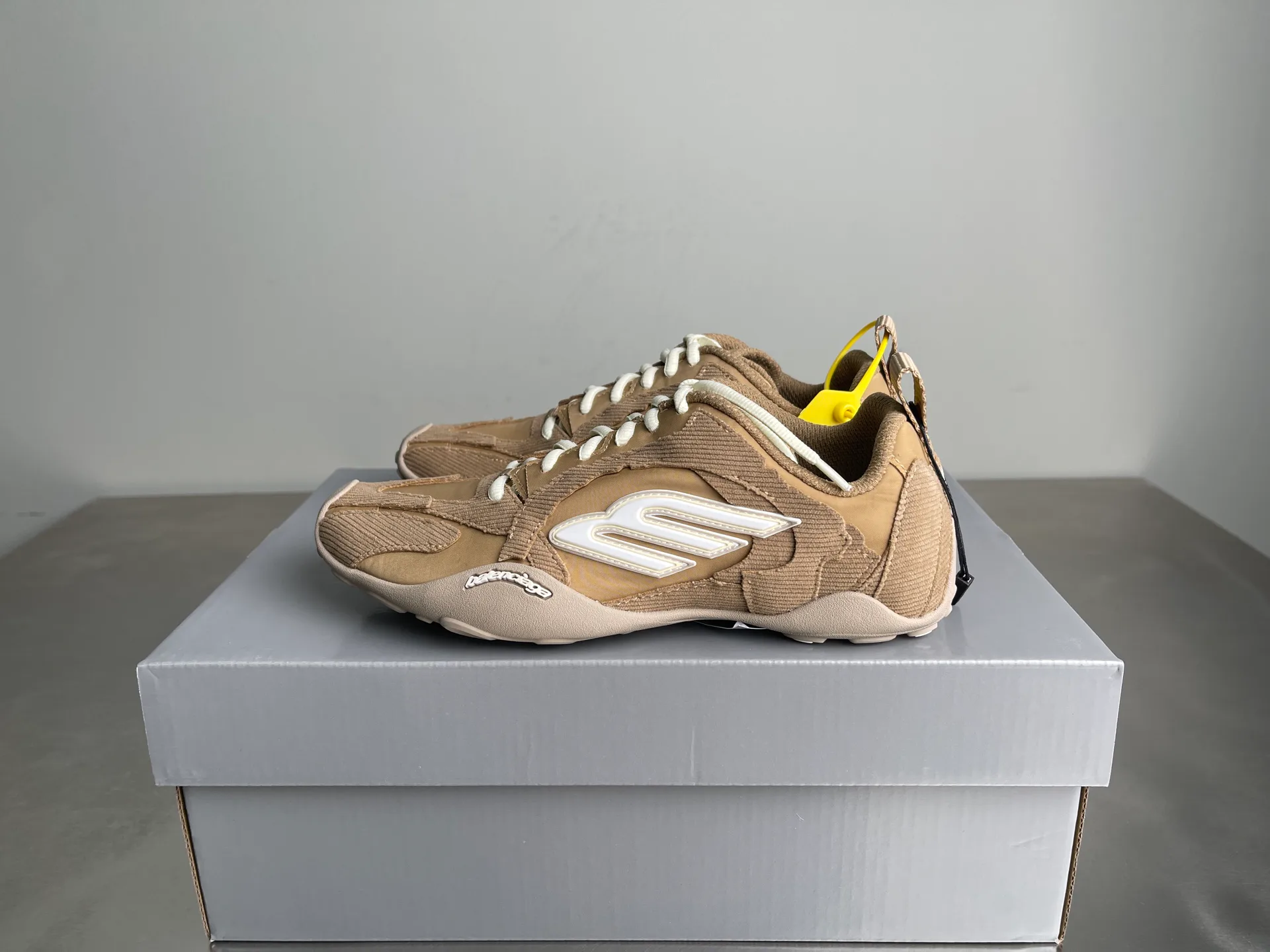 Кроссовки Женские Balenciaga 5058307