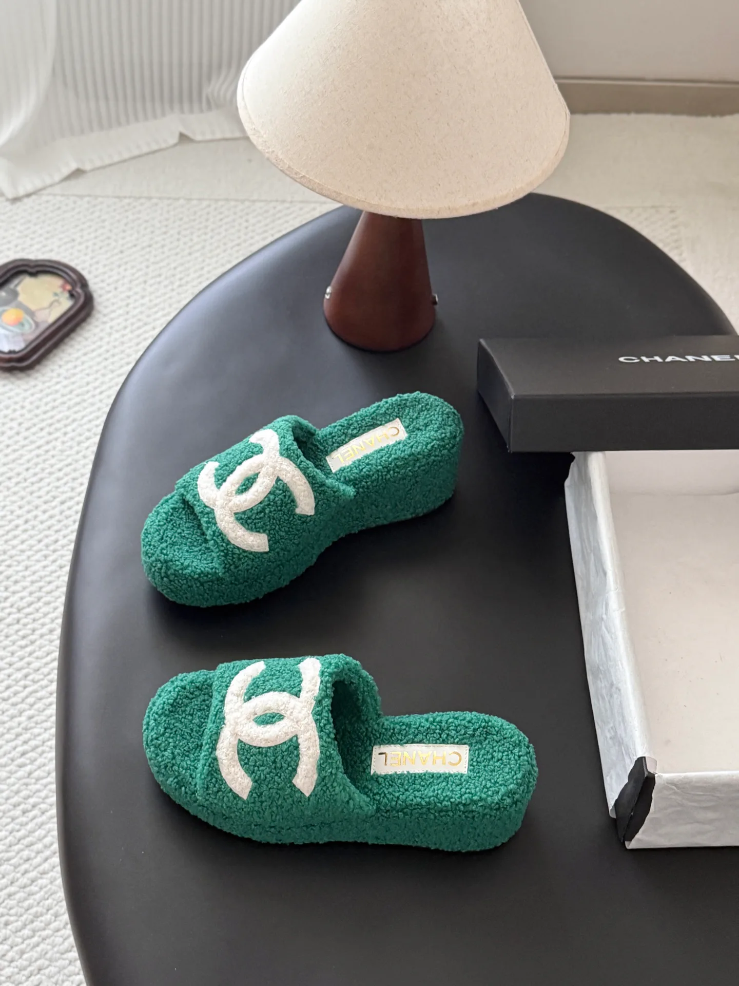 Тапочки Женские Chanel 18700075