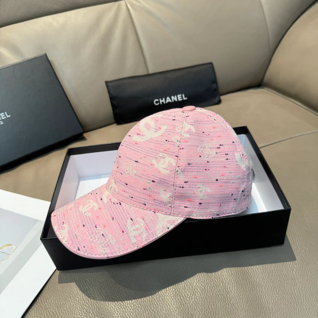 Головные Уборы Chanel 18347065