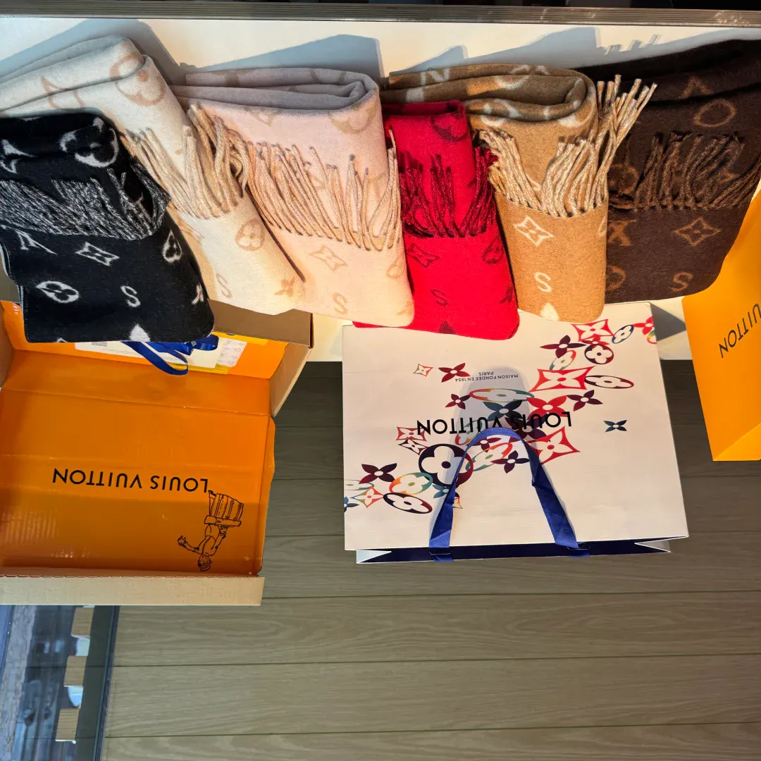 Шарфы Louis Vuitton 497640