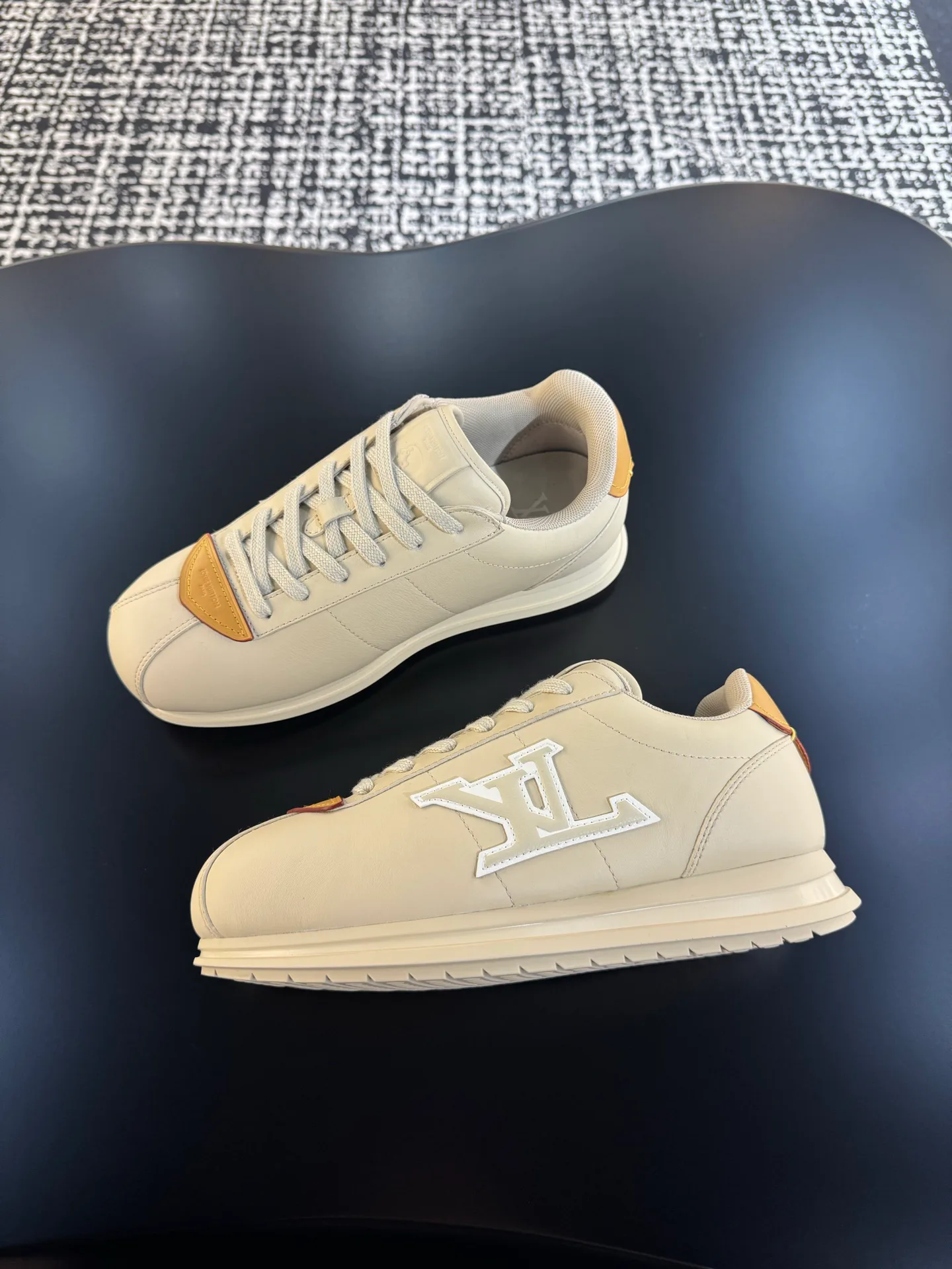 Кроссовки Женские Loewe 550817