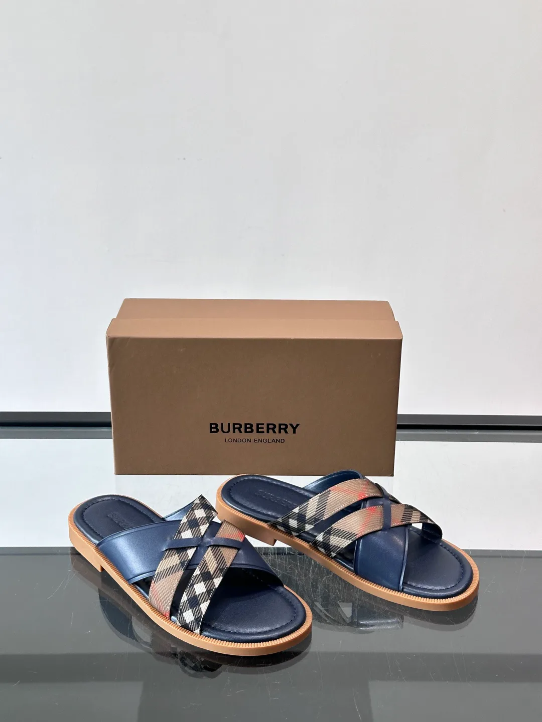 Сандалии Мужские Burberry 13452926