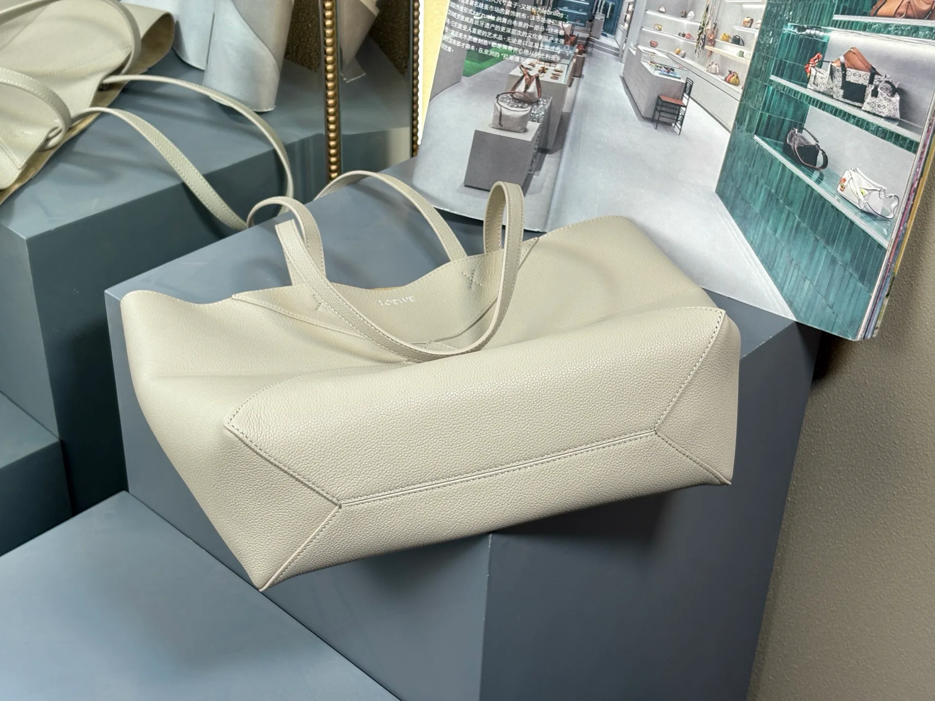 Классические Сумки Женские Loewe 16892771