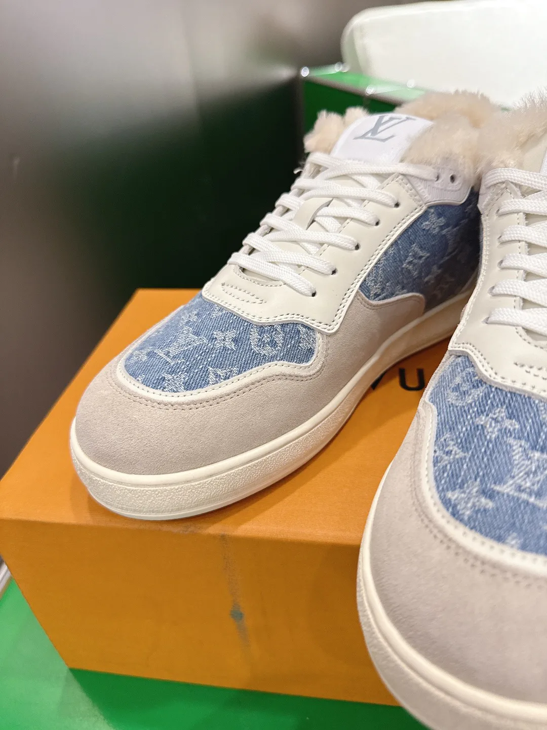 Кроссовки Женские Louis Vuitton 402100