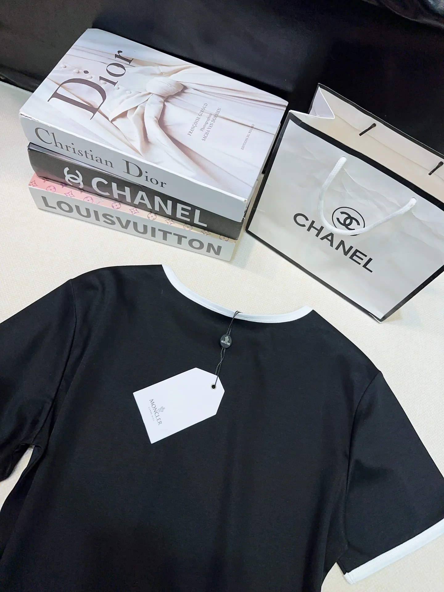 Футболки Женские Moncler 11056408