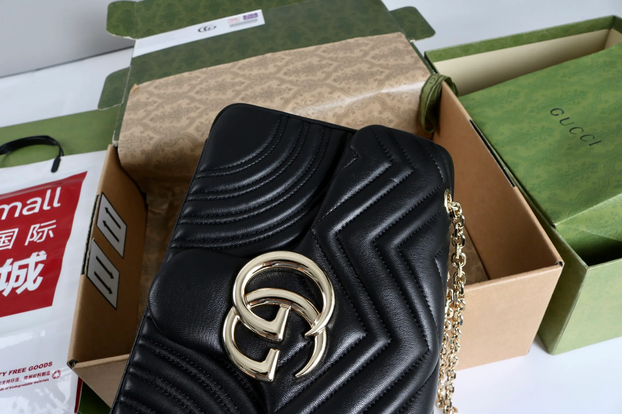 Классические Сумки Женские Gucci 18223246