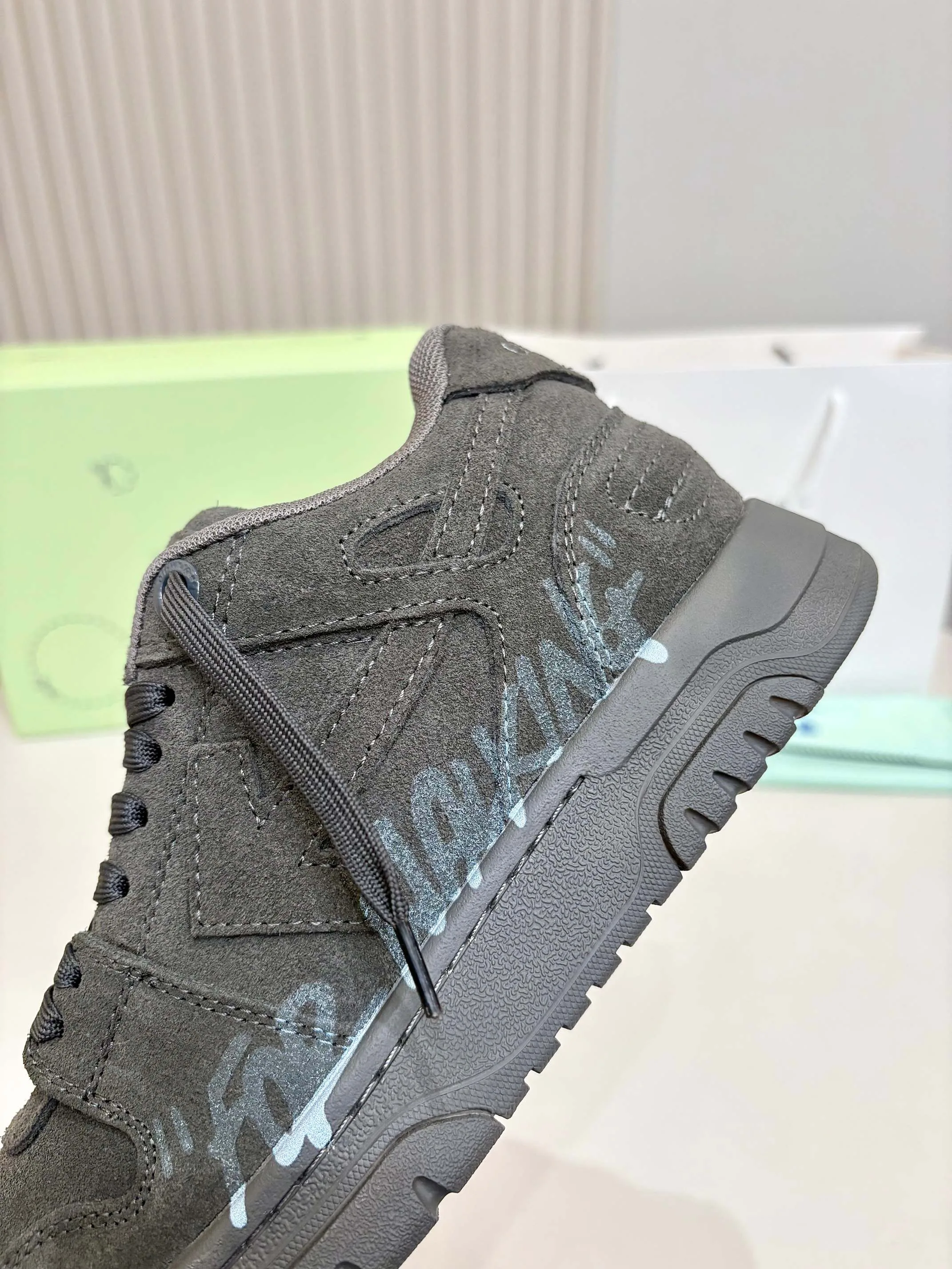 Кроссовки Женские Off-White 18158688