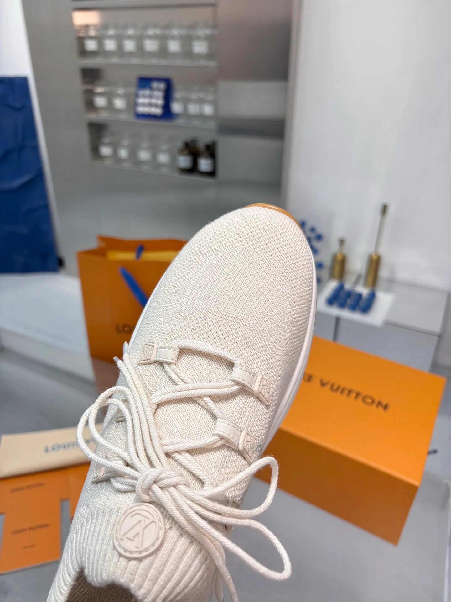 Кроссовки Женские Louis Vuitton 18055132