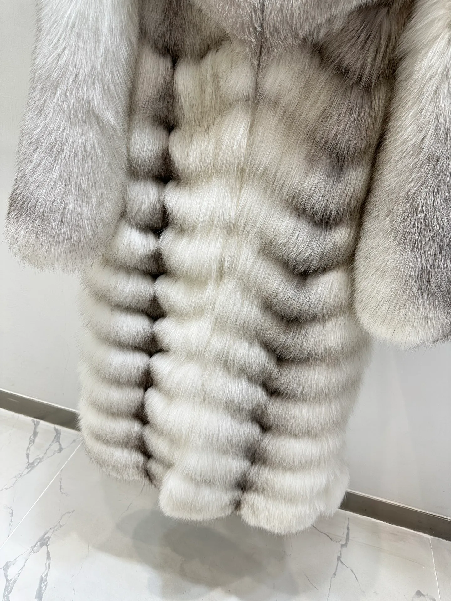 Шубы Женские Saint Laurent 18396078