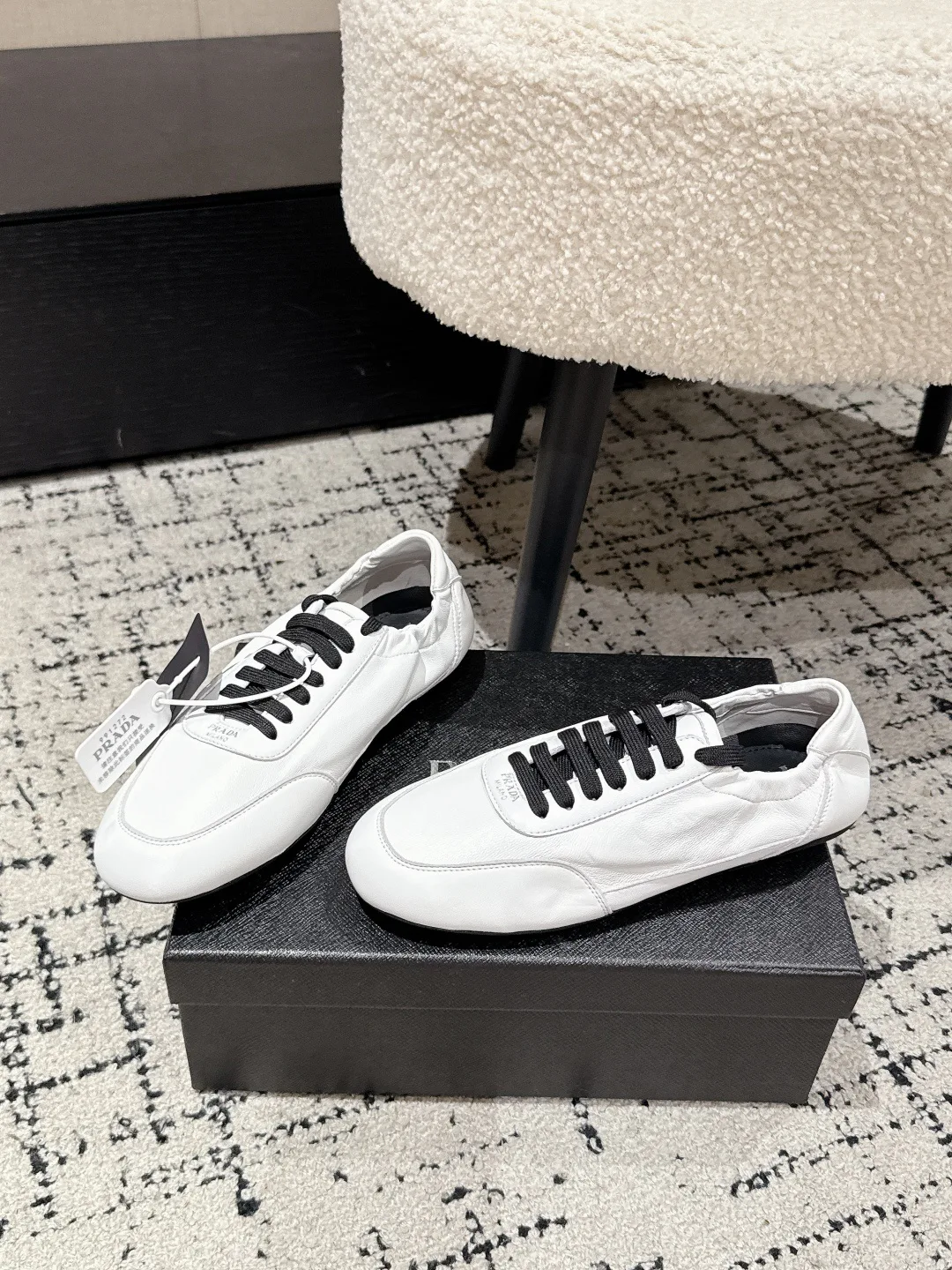 Кроссовки Женские Prada 241936