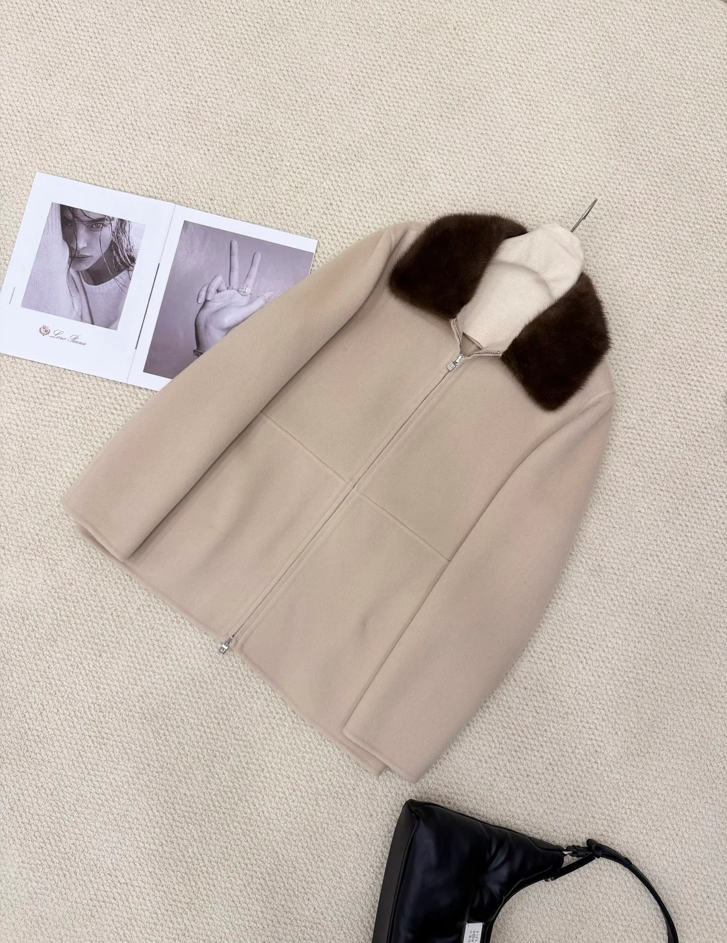 Пальто Женские Loro Piana 18578178