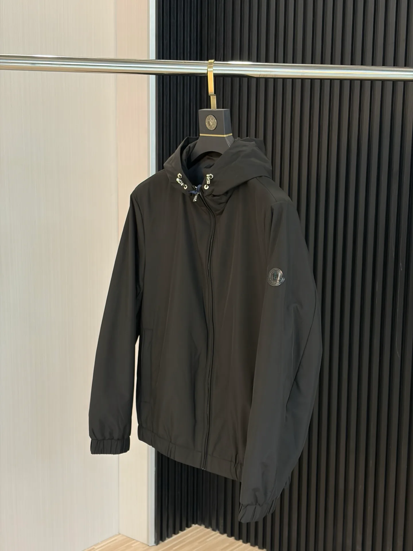 Куртки И Пуховики Мужские Moncler 18199456