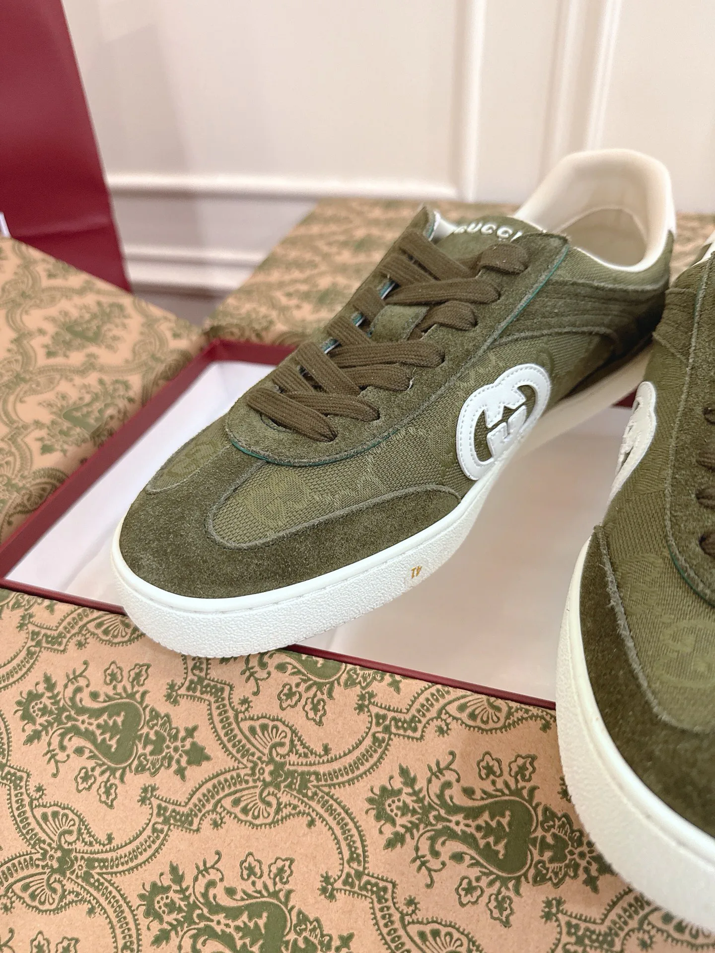 Кеды Женские Gucci 2330794